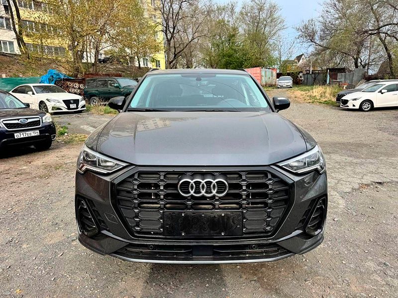 AudiQ32022 AudiQ32022