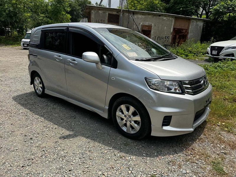 Honda Freed Spike 2010 Honda Freed Spike 2010