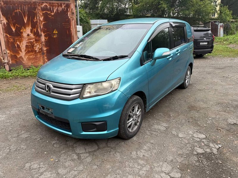 Honda Freed Spike 2013 Honda Freed Spike 2013